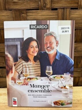 Ricardo Manger Ensemble Cookbook - White & Blue Cover